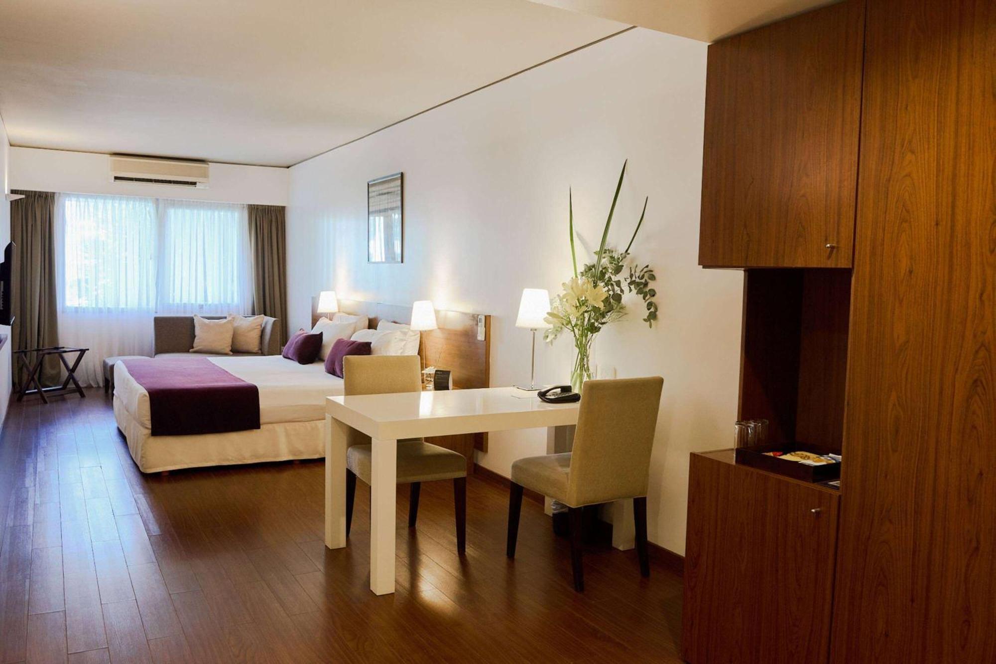 Dazzler By Wyndham Buenos Aires Maipu Hotel ภายนอก รูปภาพ